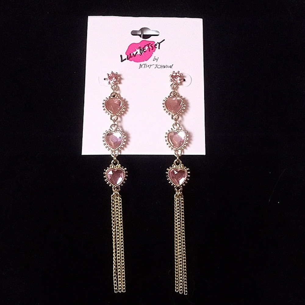 New! BETSEY JOHNSON Luv Betsey Pink Heart Crystal & Tassel Dangle Earrings.